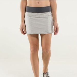 LULULEMON Pace Setter Skirt size 4